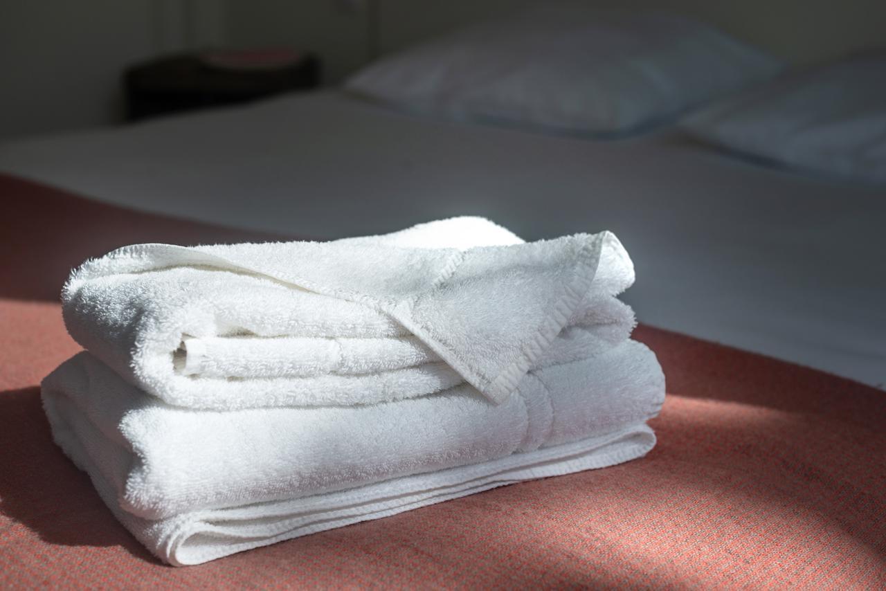 Logis Hotel & Restaurant De L'Aerodrome De La Baie De Somme Buigny-Saint-Maclou Kültér fotó