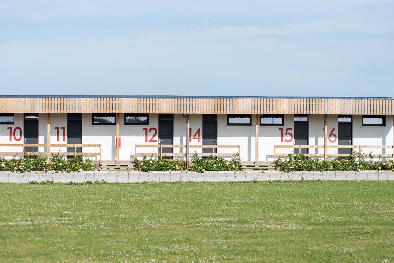 Logis Hotel & Restaurant De L'Aerodrome De La Baie De Somme Buigny-Saint-Maclou Kültér fotó
