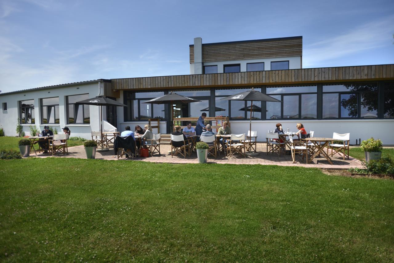 Logis Hotel & Restaurant De L'Aerodrome De La Baie De Somme Buigny-Saint-Maclou Kültér fotó